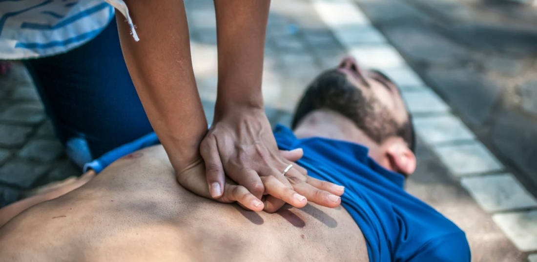 First aid for CPR on the street